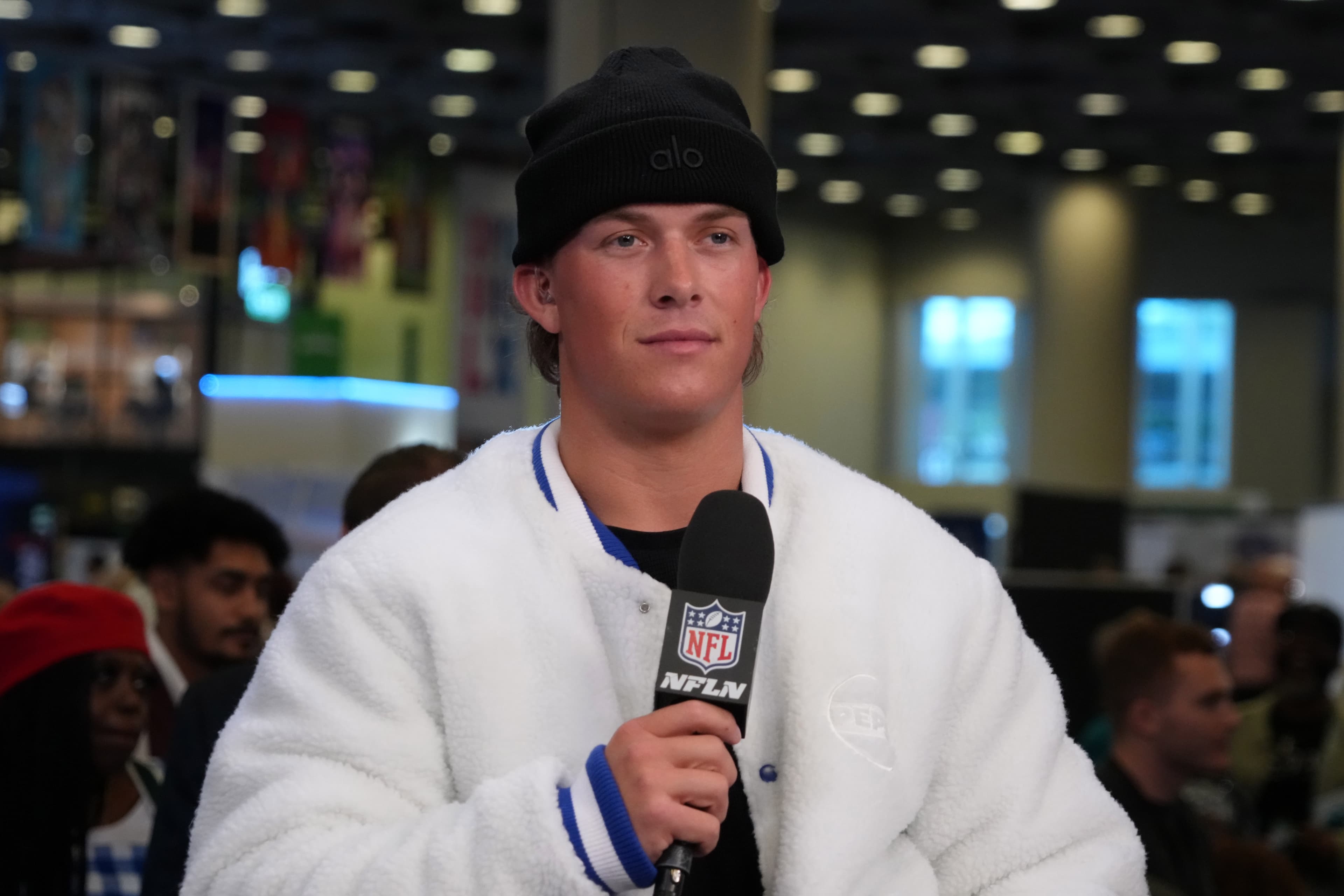 New York Giants star visits Khamzat Chimaev’s camp ahead of UFC 328