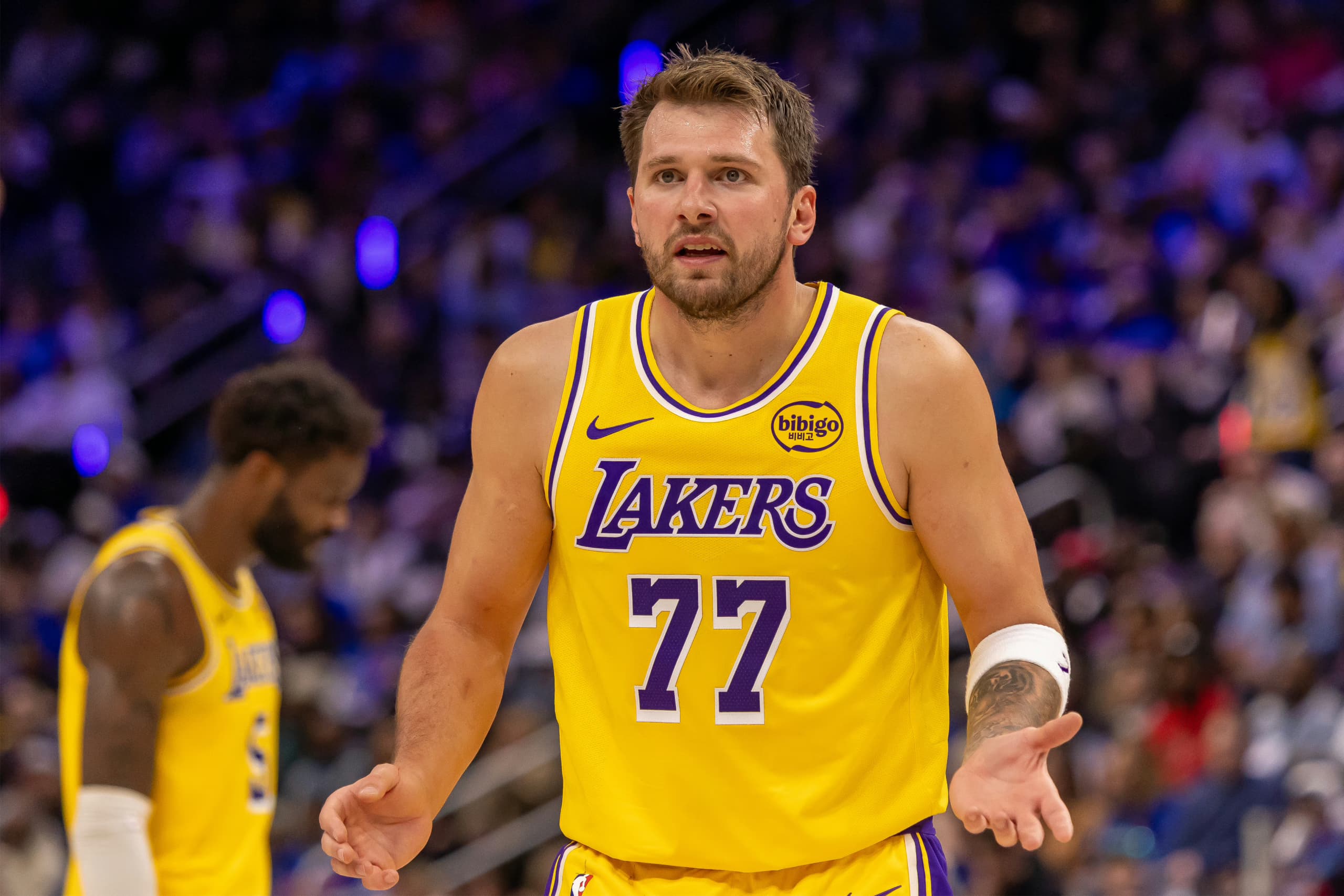 Luka Doncic draws Ric Flair’s anger during Lakers-Thunder game