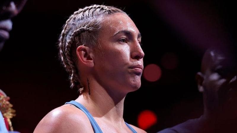 Mayer Cuts Down Champions, Makes Fans Fall in Love